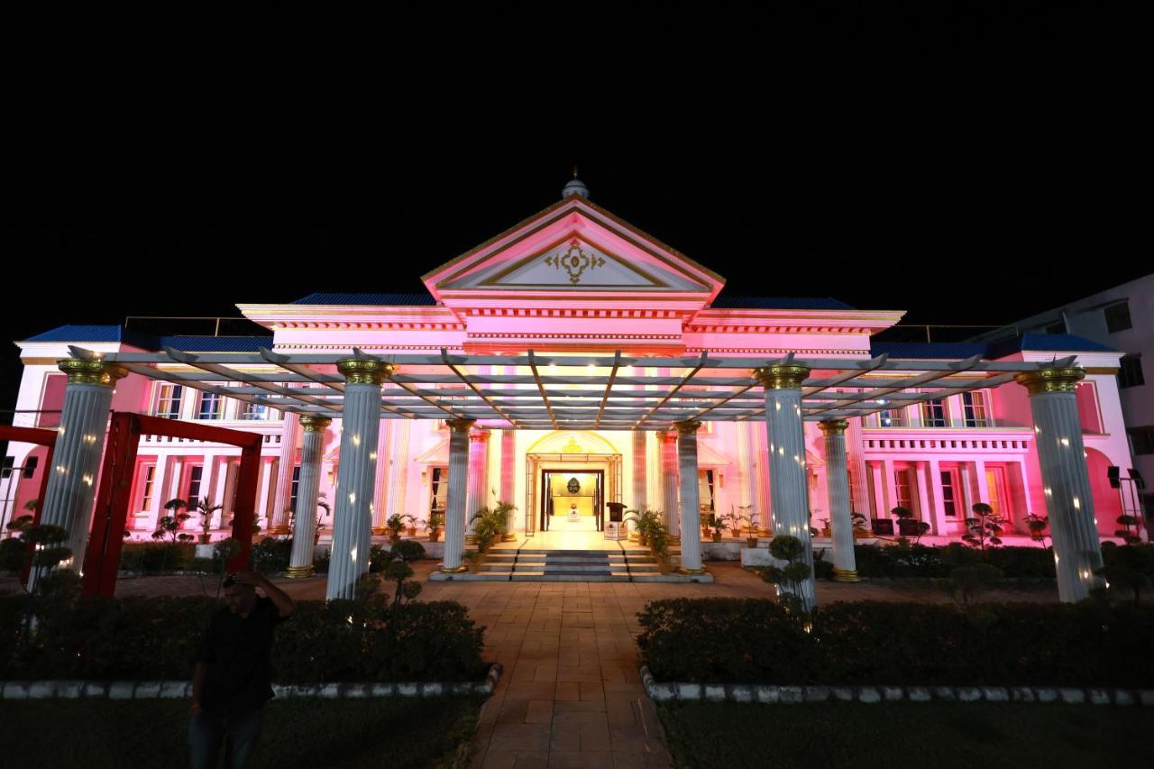 The Royal Palace Dewas Exterior photo